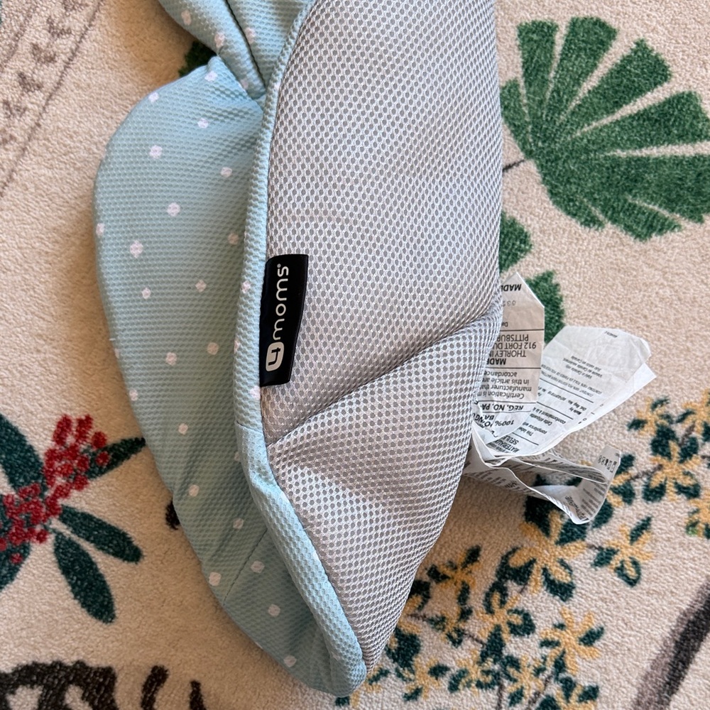 4Moms Rockaroo and MamaRoo Infant Insert reversible light blue polkadot and grey - Picture 2 of 5